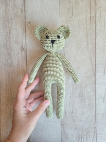 Nertas rankų darbo meškis 25 cm ūgio dovanų dėžutėje žaislai | minkšti | Nertas rankų darbo meškis 25 cm ūgio dov