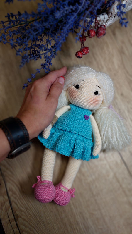 Lėlytė 30cm ilgio dovana mergaitėms spalva mėlyna 