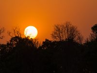 Zonsondergang boven het land van de tijgers. © Kristof Goemaere
