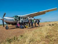 Van Nairobi vliegen we naar de Masai Mara met een klein vliegtuigje. Avontuur verzekerd! © Billy Herman