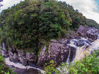 Un paysage des hauteurs de Madagascar. © Billy Herman