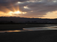 De kustlijn bij zonsondergang. © Patrick Keirsebilck
