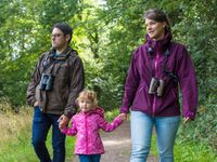 Promenade en forêt, toujours accompagné de jumelles