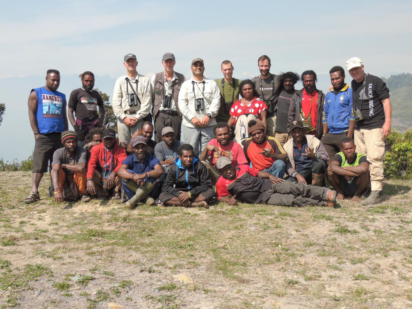 Het voltallige team voor de trekking. © Luc Bekaert