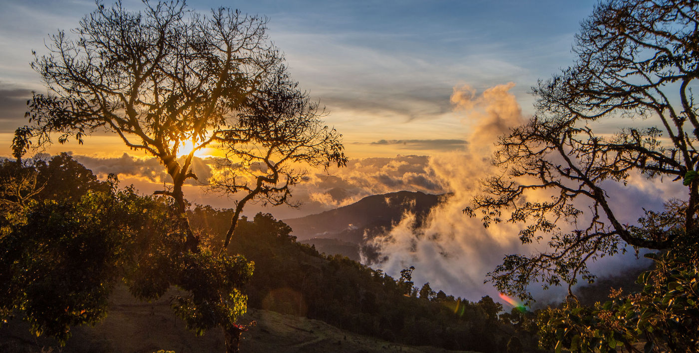 Observer un lever de soleil en montagne est le meilleur moyen de commencer sa journée ! © Billy Herman