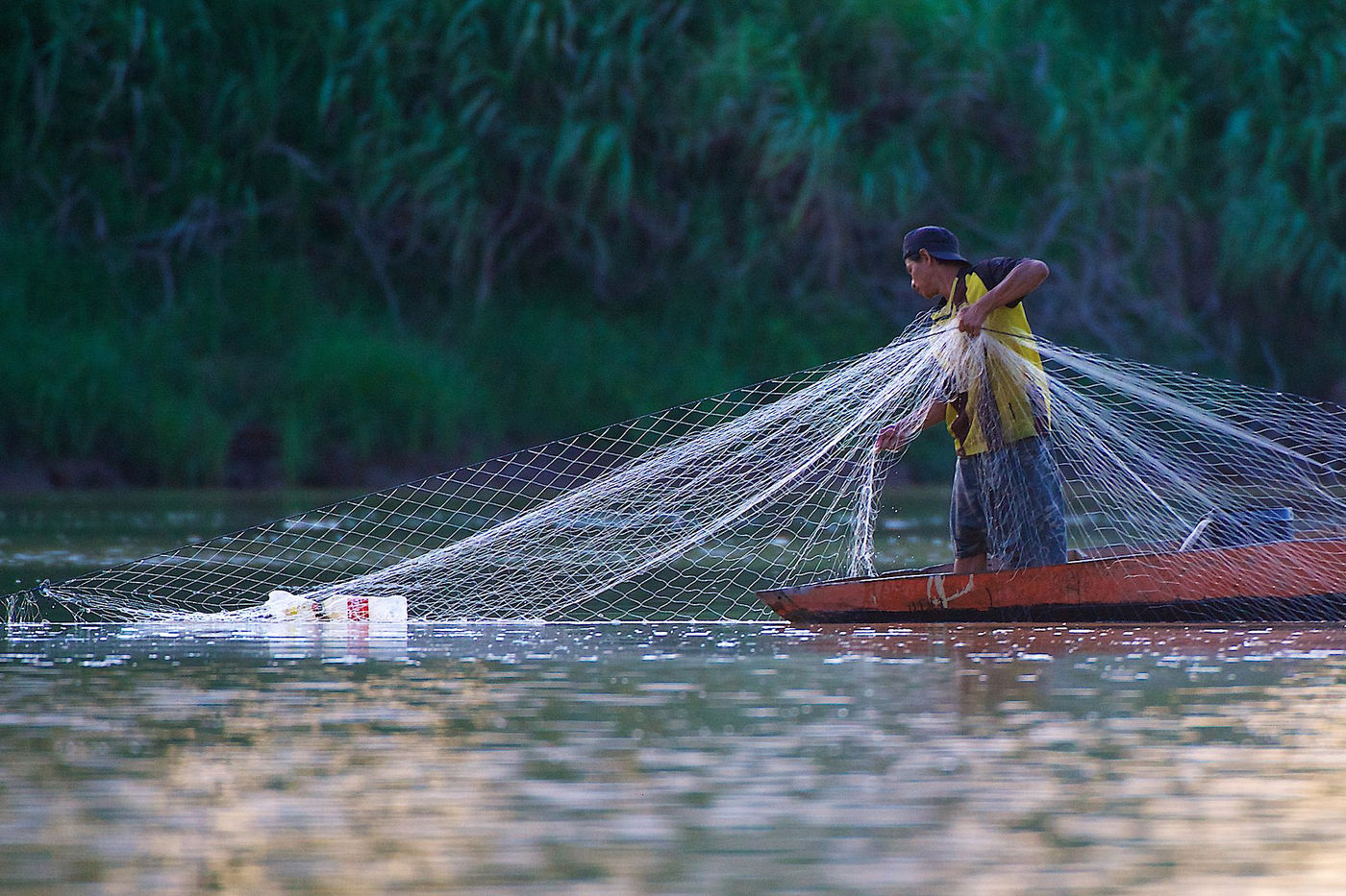 Pêche à la bouteille. © Rudi Delvaux