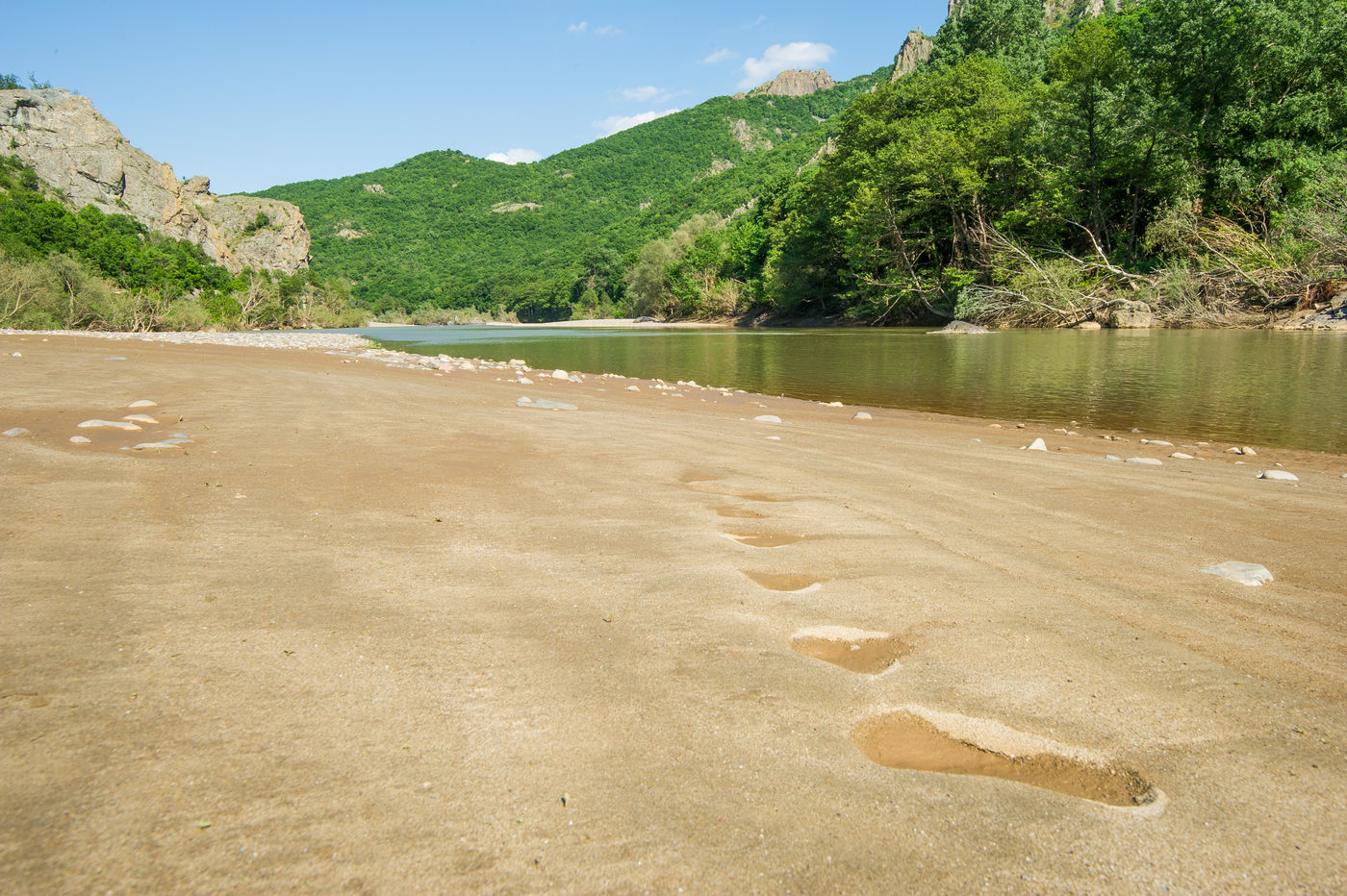 Wie liep hier voor ons langs de rivier? © Billy Herman