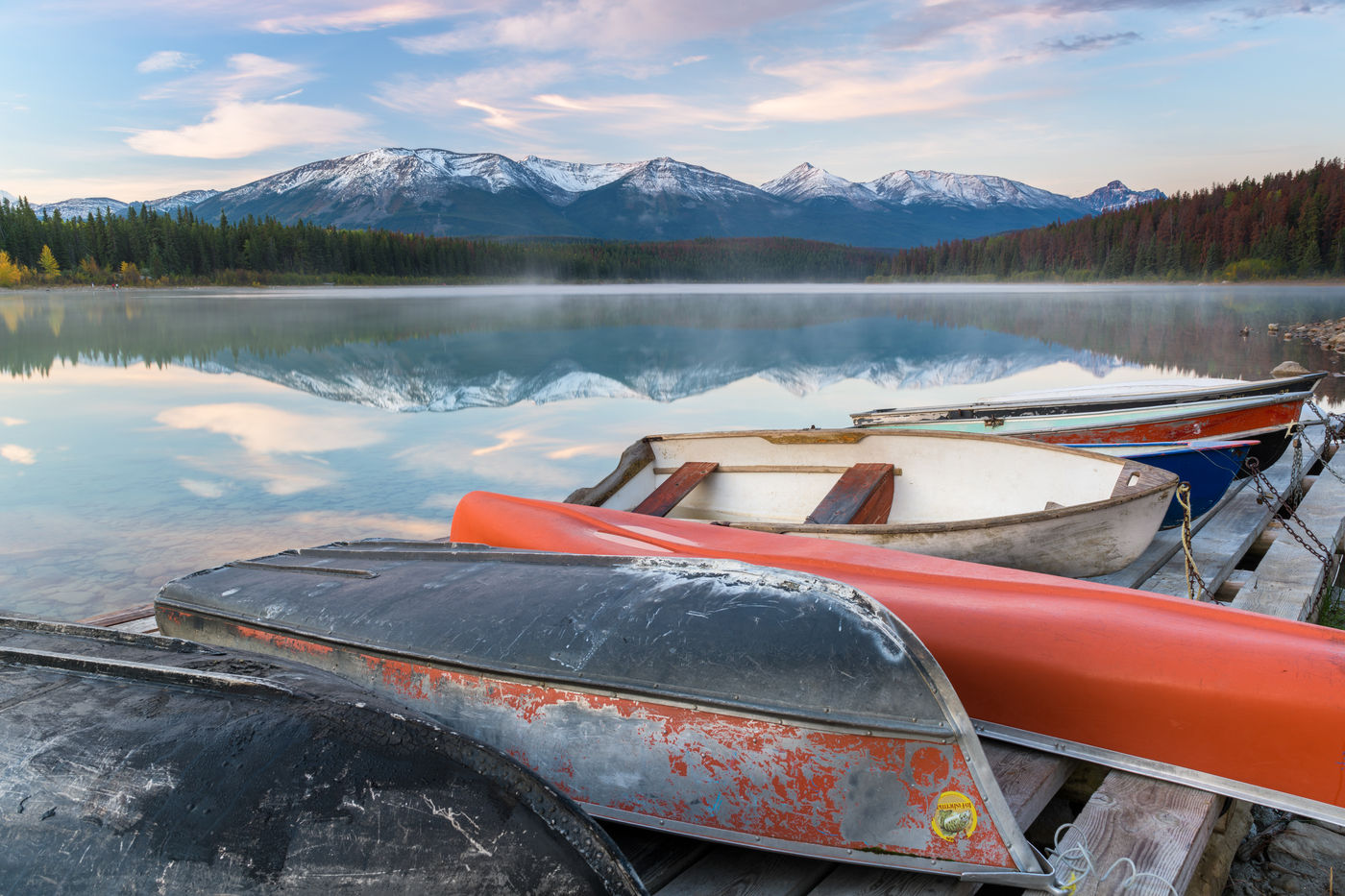 Patricia lake, gespiegeld. © Bart Heirweg