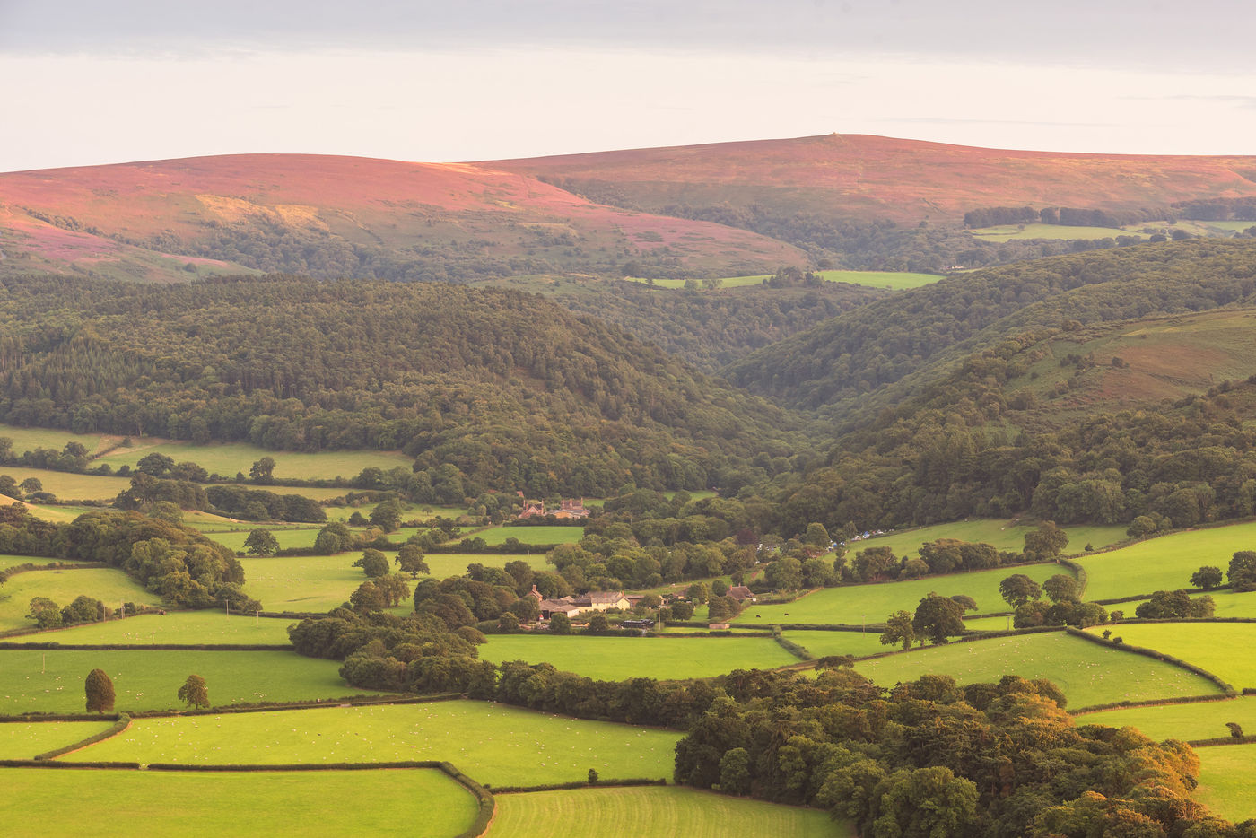 Zicht op Dunkery Beacon vanop Bossington hill. © Sandy Spaenhoven