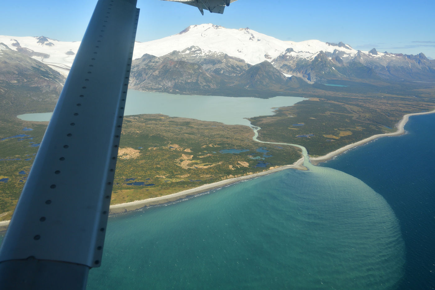 Katmai_Yves-Adams_USA-Alaska_2016_foto-photo_STARLING_reizen-tours_AY3-3421-20160830-4024 Katmai vanuit de lucht. © Yves Adams