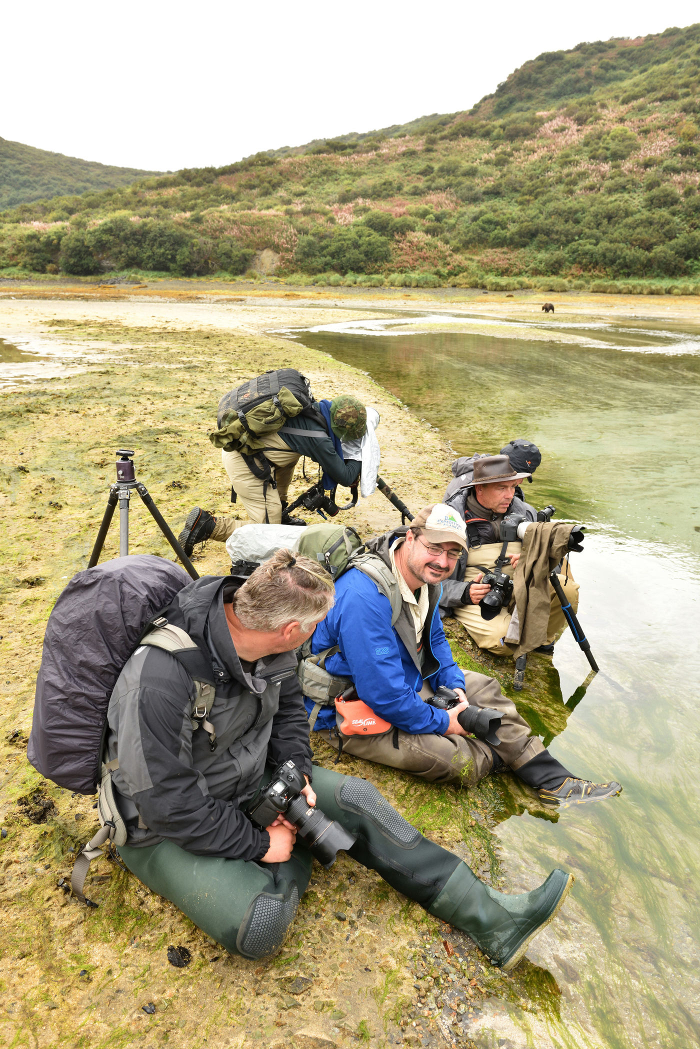 Katmai_Yves-Adams_USA-Alaska_2016_foto-photo_STARLING_reizen-tours_Y84-2716-20160903-4069 Een hele ochtend fotograferen is vrij uitputtend, een gezonde basisconditie is daarom wel vereist. © Yves Adams