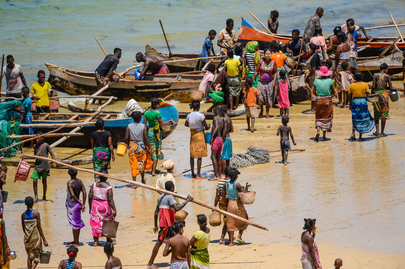 Une foule de couleurs sur la plage. © Billy Herman