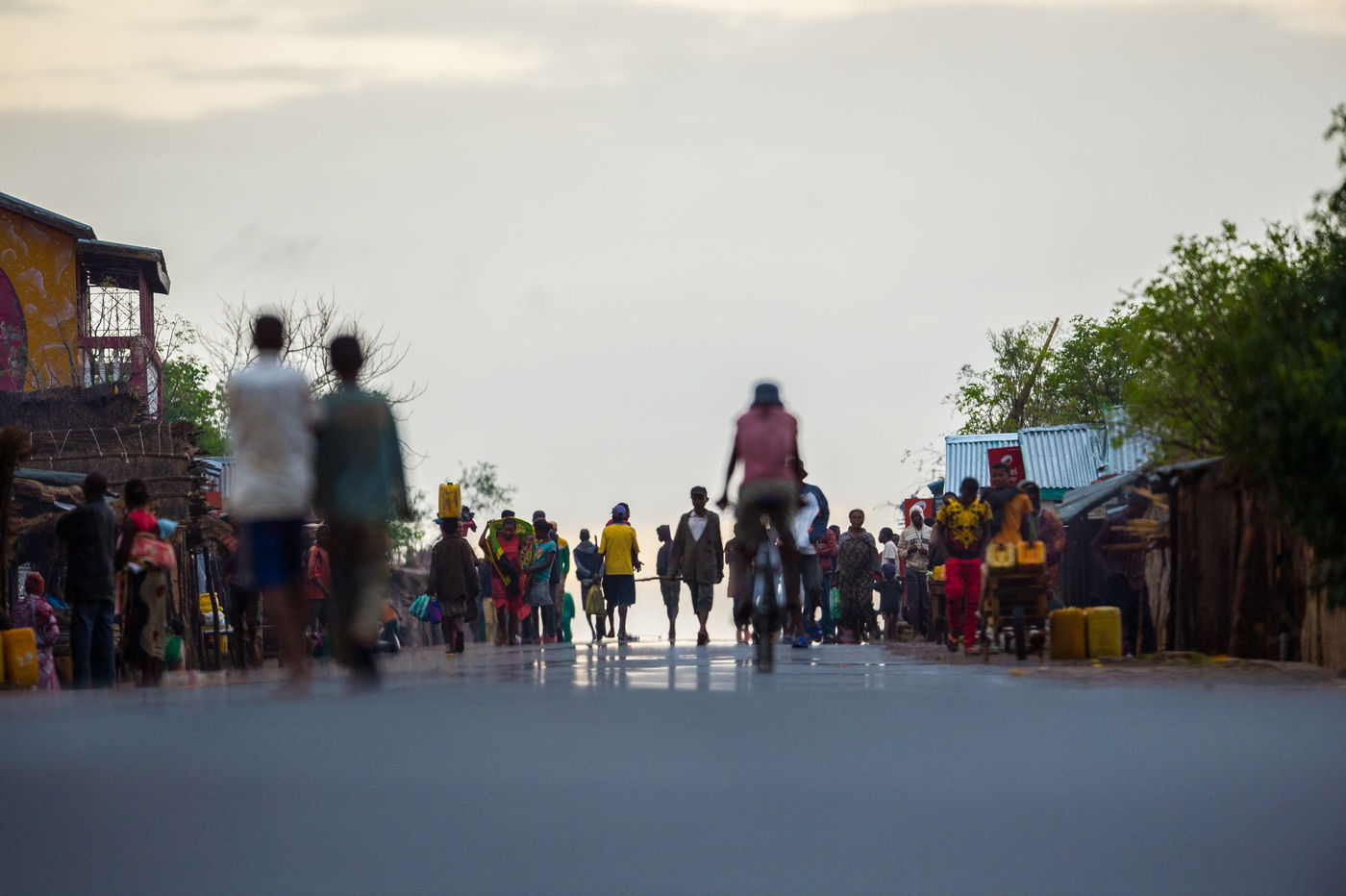 Photo d'ambiance dans un village. © Billy Herman