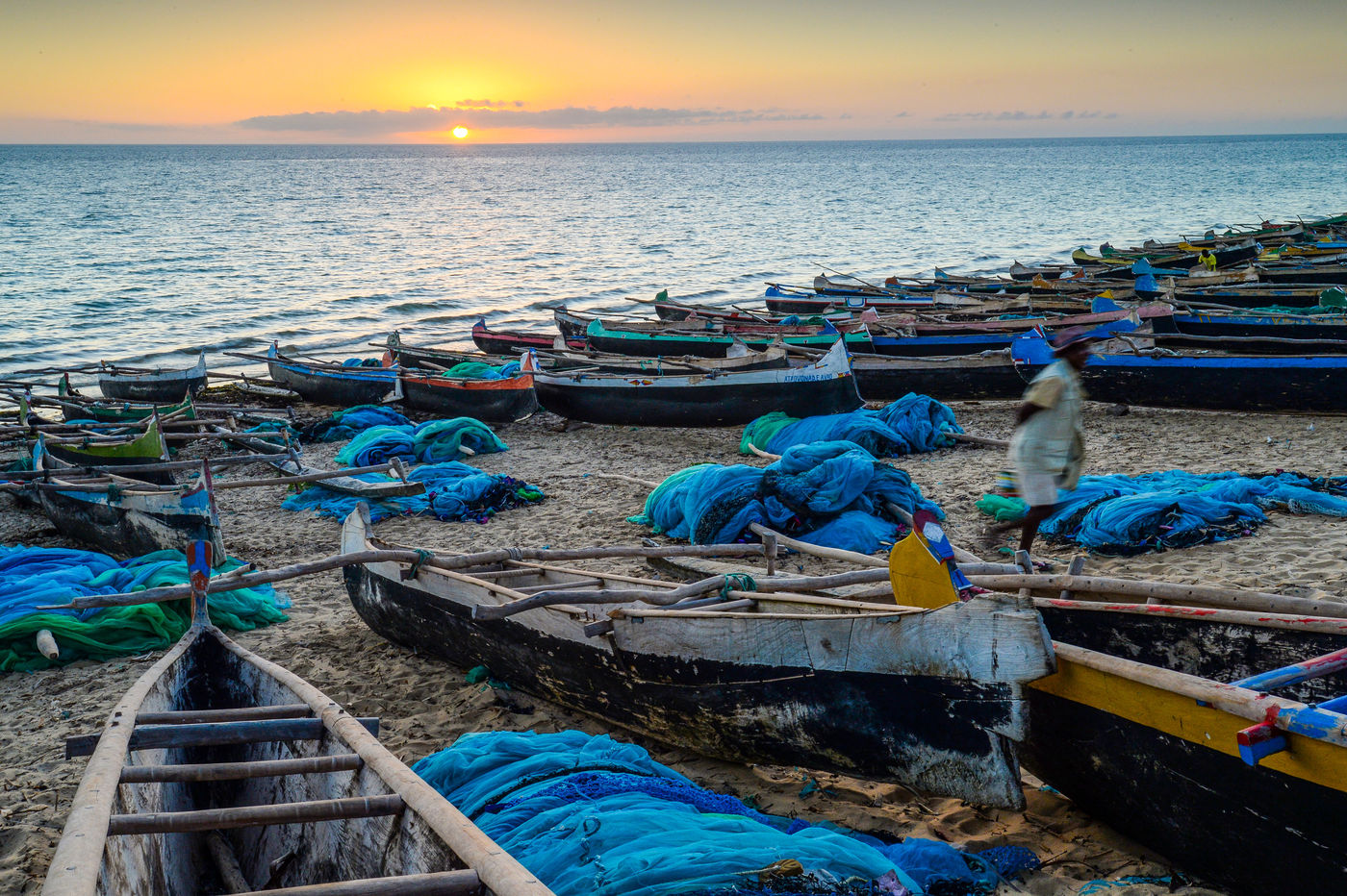De zon gaat onder boven de westkust van Madagaskar. © Billy Herman