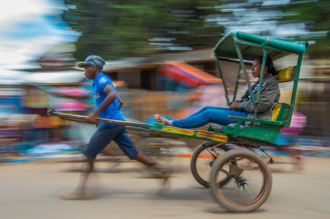 Moyens de transport de toutes les tailles et de toutes les sortes. © Billy Herman