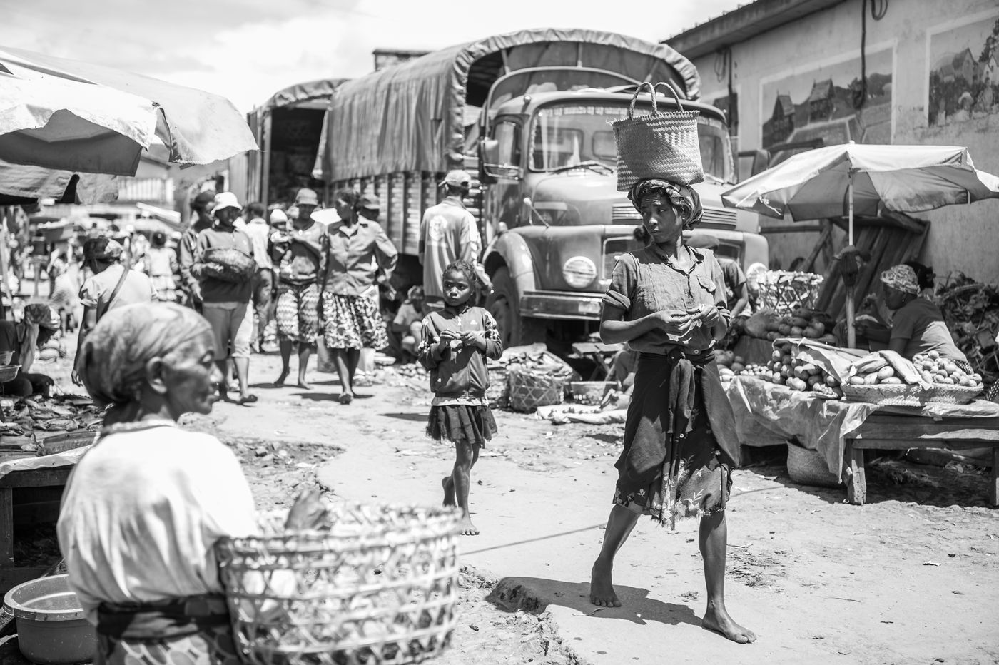 Un marché locale attire beaucoup de monde. © Billy Herman