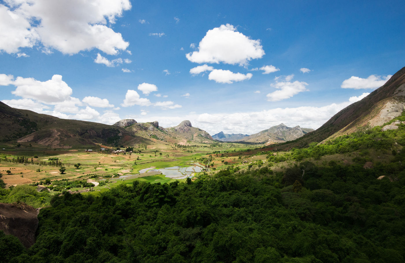 Vue sur l'intérieur du pays. © Samuel De Rycke