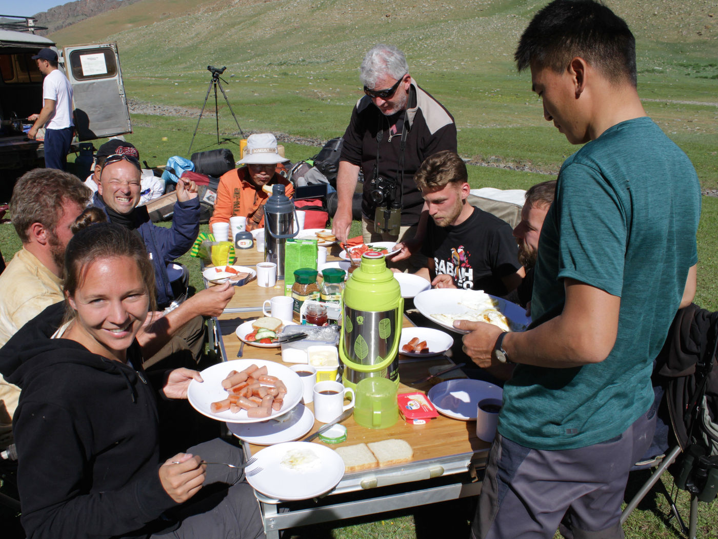 Dat is pas een echte picknick. © Geert Beckers