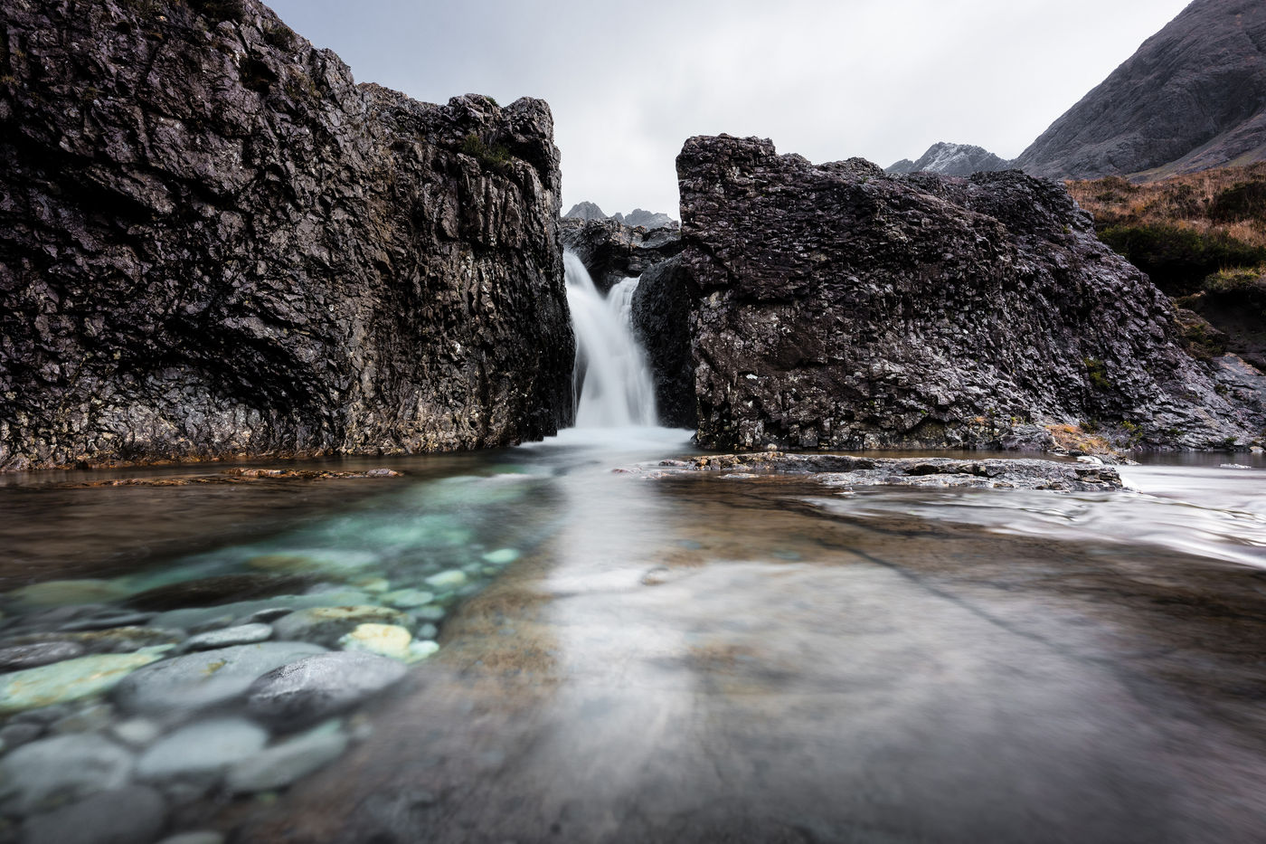 Een sfeervolle waterval. © Thierry Vanhuysse