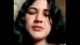 Hot aunty nude boobs and pussy in hindi