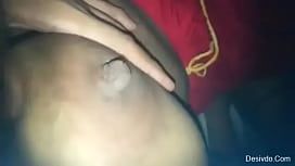 Desi aunty showing her big boobs Desivdo com