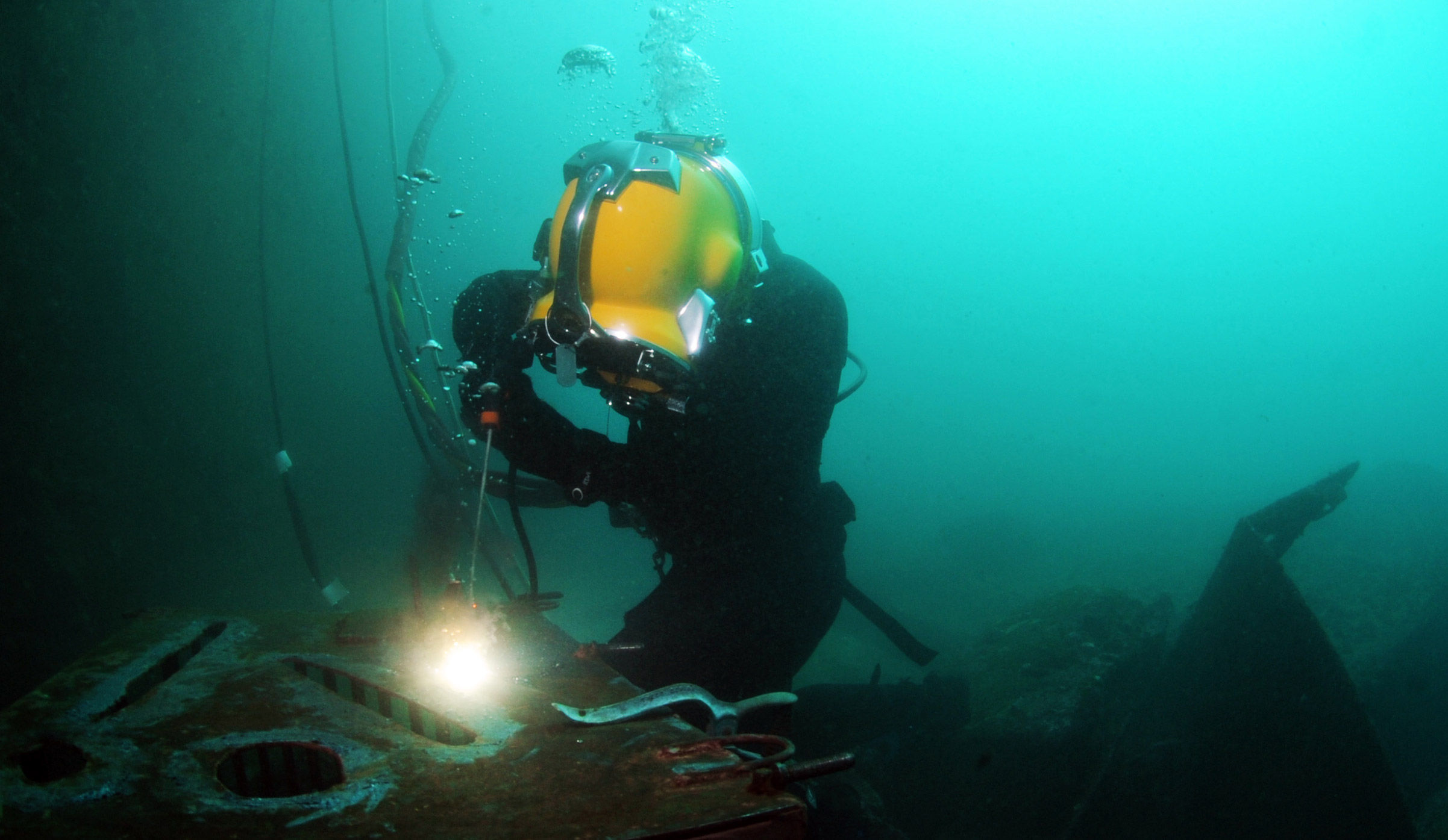 Diving Commercial - 1