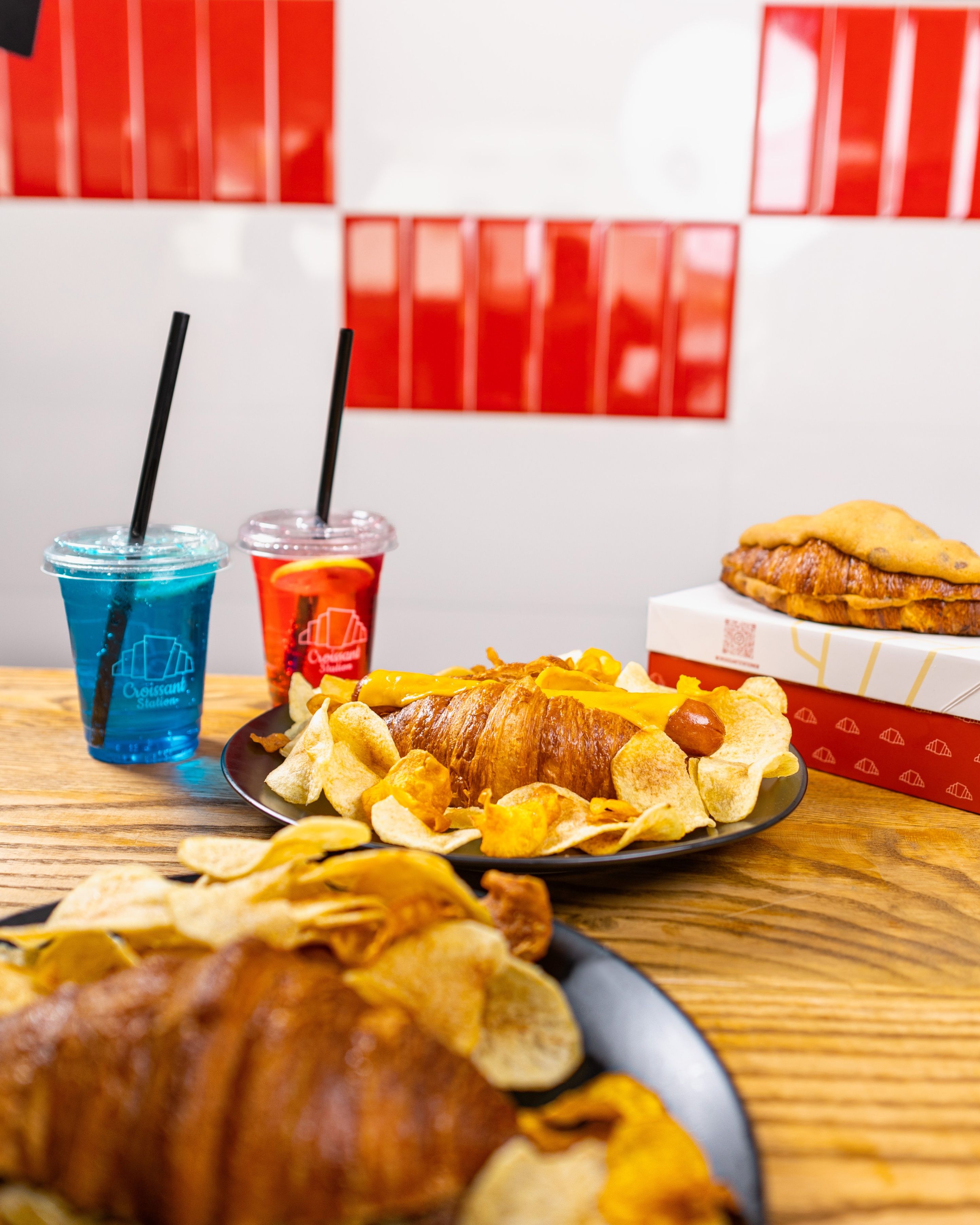 هوية سوشيال ميديا كرواسون ستيشن