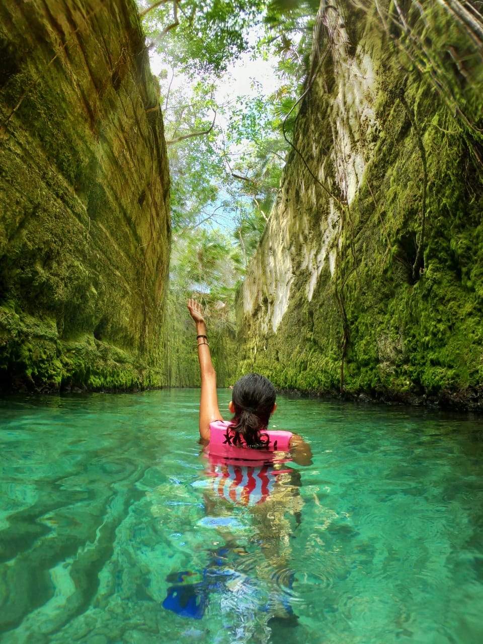 Cancun Airport to Xcaret Transfers