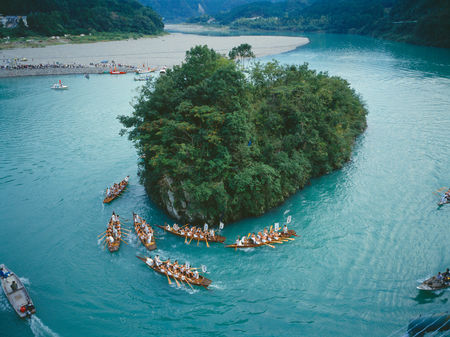 熊野速玉祭（御船祭）の様子を写した写真