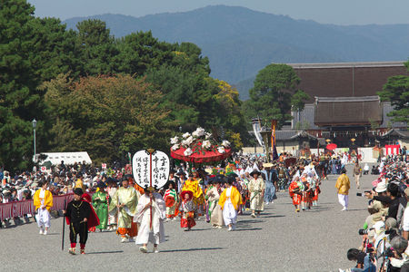 時代祭の様子を写した写真