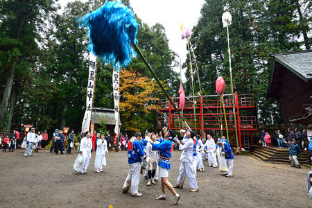 羽黒山神社梵天祭りの様子を写した写真