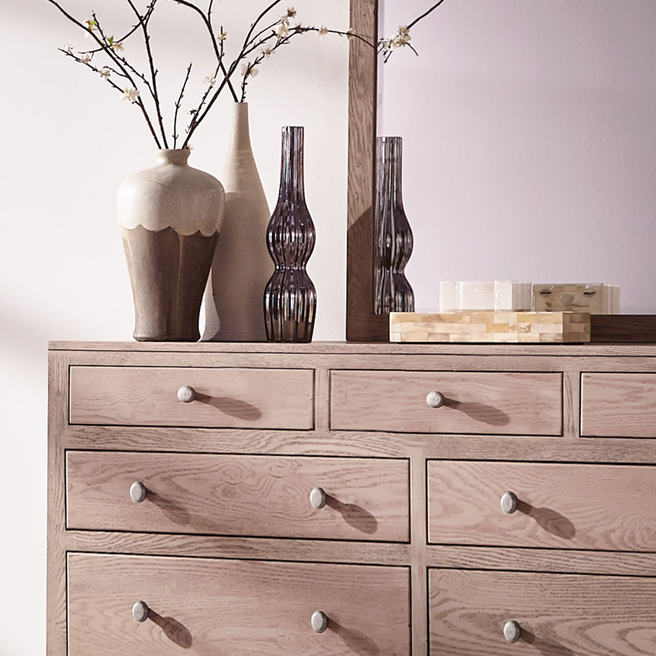 Adrienne Dresser 4 ADE10250, with Mirror 1 ADE10301 Detail adrienne dresser and mirror