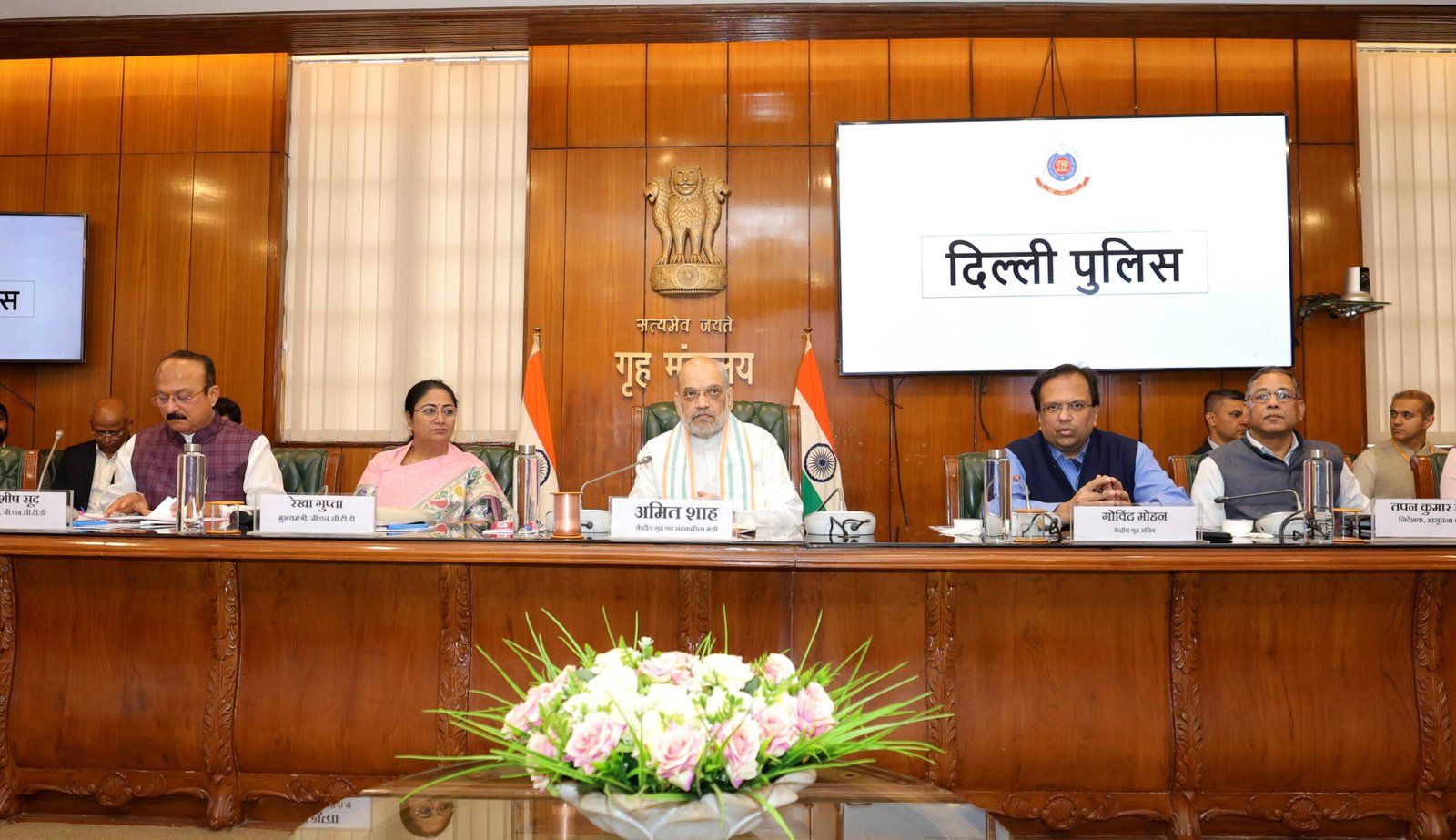 Amit Shah Holds High-Level Meet on Delhi Law &amp; Order with CM Rekha Gupta