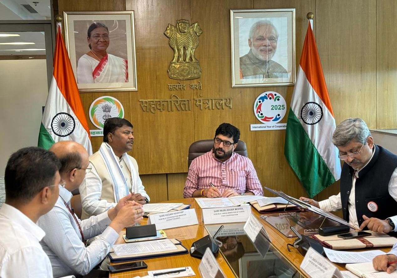 Cooperation Minister Kedar Kashyap Meets Union Minister of State