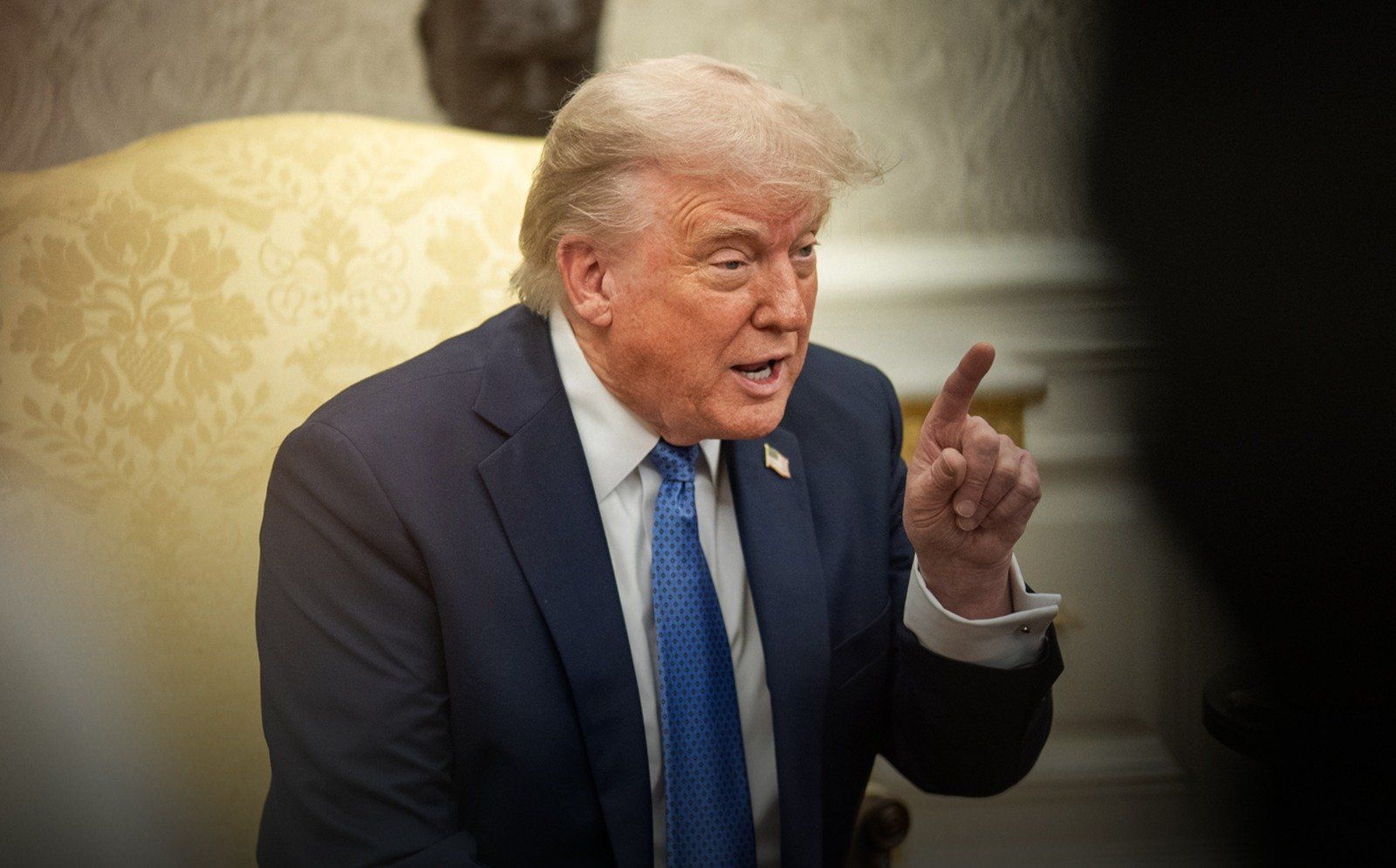 Trump Announces Gaza Deal on Hamas Disarmament and Israeli Withdrawal, but Major Hurdles Remain