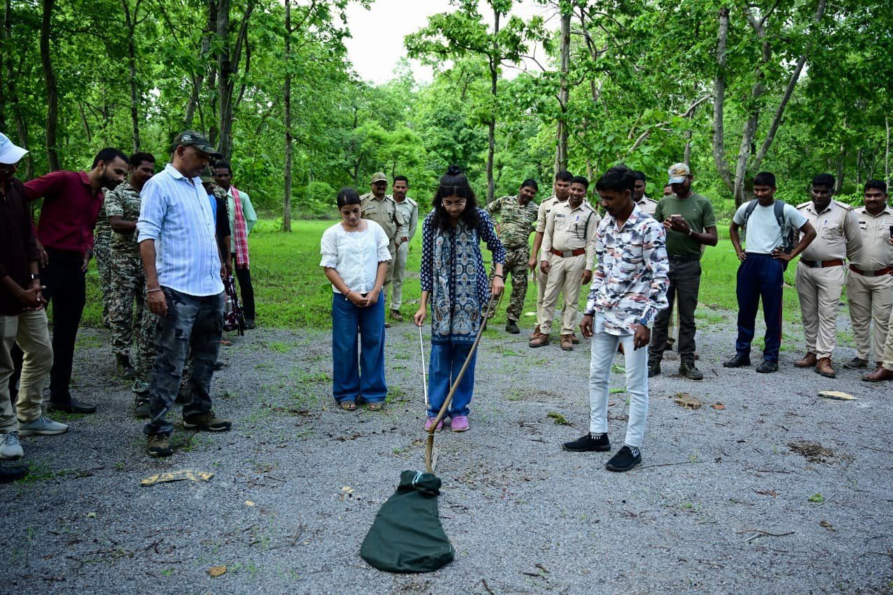 Workshop on Snake Rescue and Awareness Promotes Human-Snake Coexistence in Sonbarsa