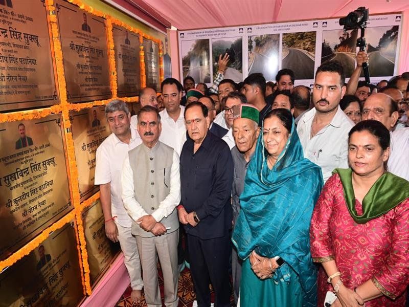 CM dedicates and lays foundation stones for Rs. 333 crore development projects in Chamba
