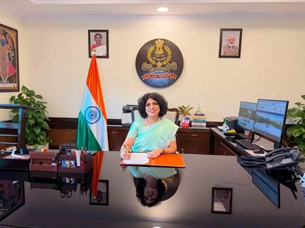 Smt Alka Nangia Arora takes charge as Controller General of Defence Accounts