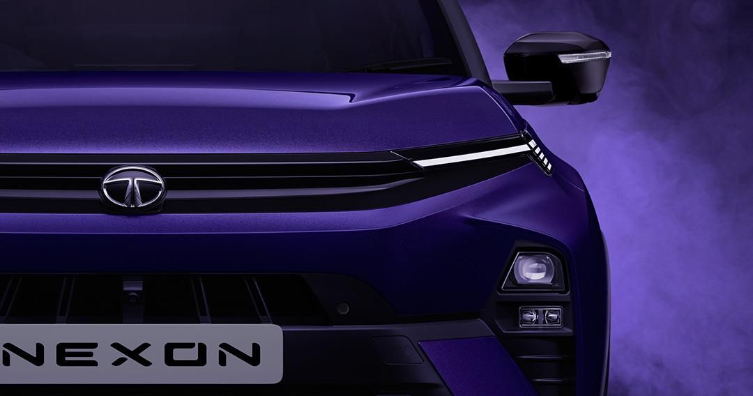Compare Tata Nexon Smart vs Tata Nexon Smart Plus
