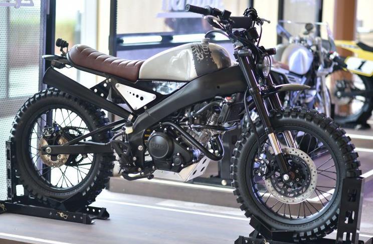 R15 scrambler shop