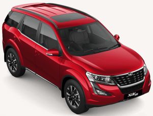 2018 Mahindra XUV500 Crimson Red