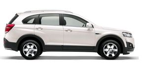 Chevrolet Captiva Summit White