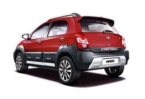 Toyota Etios Cross Vermilion Red