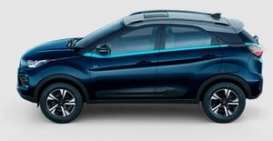 Tata Nexon EV Max Intensi Teal