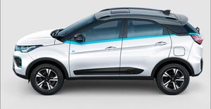 Tata Nexon EV Max Pristine White