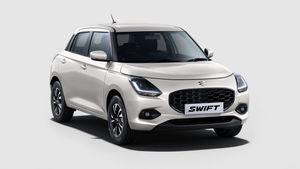 Maruti Swift Pearl Arctic White