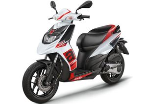 Aprilia SR 160 in White Color