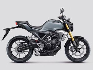 Honda CB150R ExMotion Pearl Cadet Gray