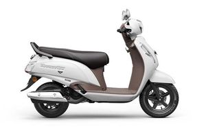 Suzuki Access Ride Connect Pearl Mirage White