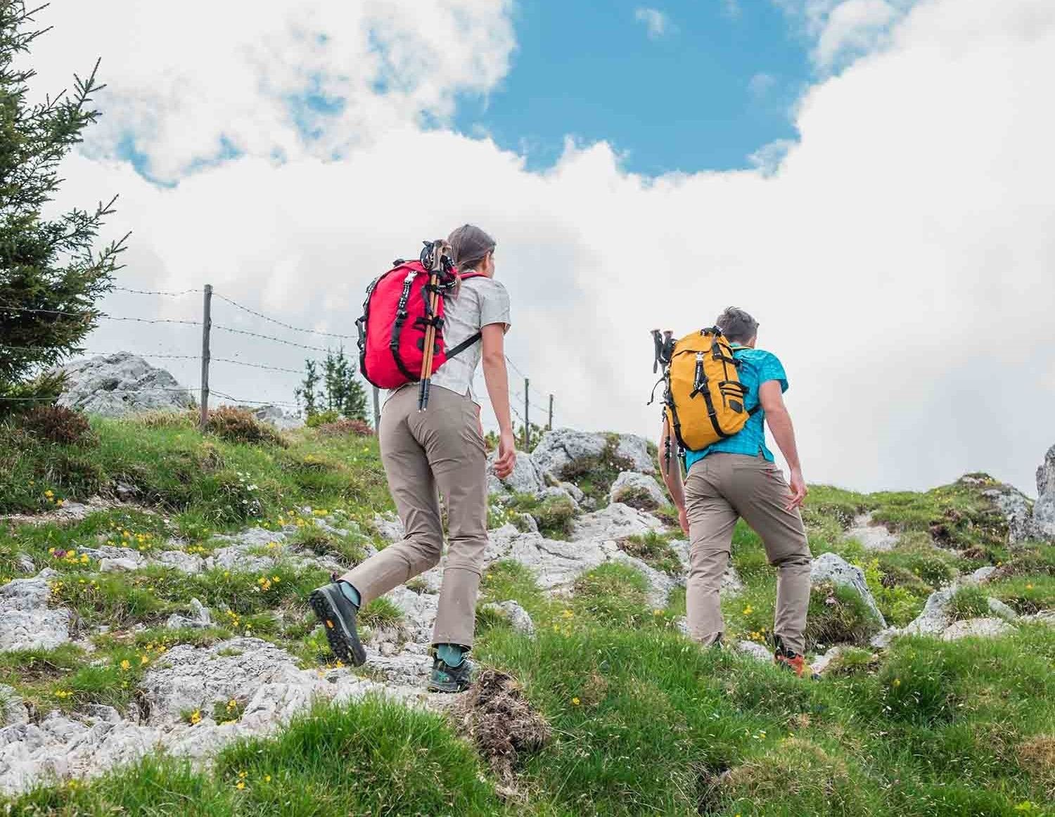 BACKPACKING ESSENTIALS: MUST-HAVE FEATURES IN TREKKING & HIKING